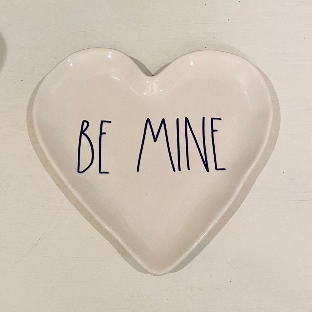 Rae Dunn BE MINE heart plate